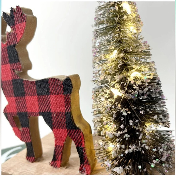 Plaid Elk and Tree Holiday Decor Brand New - Picture 7 of 13